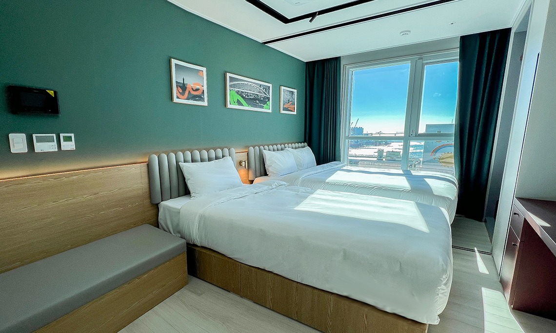 PREMIER TWIN OCEAN VIEW 이미지