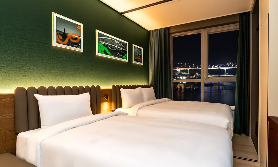 PREMIER TWIN OCEAN VIEW 이미지